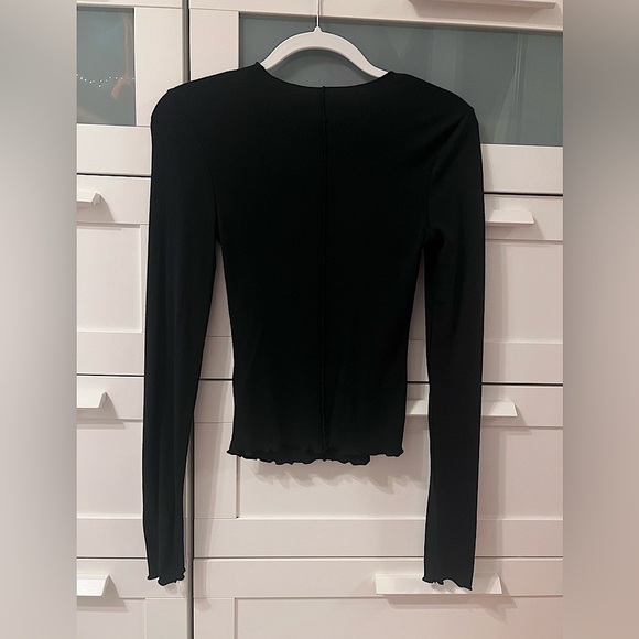 Abercrombie & Fitch x Kathleen Post Long-Sleeve Seamed Crew Top - Picture 3 of 5